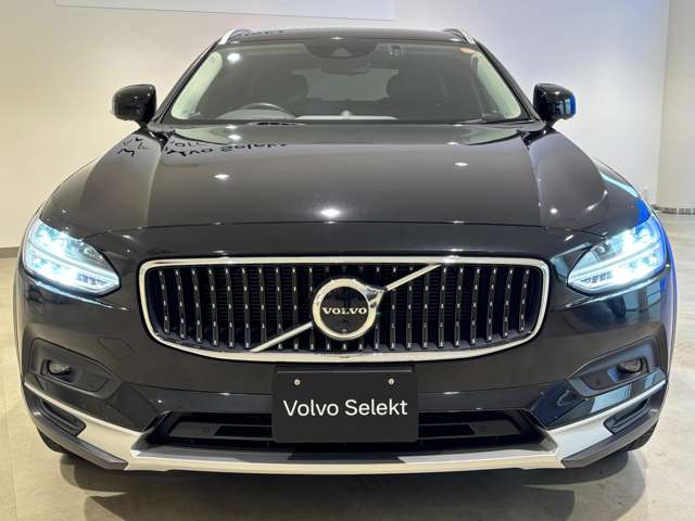 Volvo V90 Cross Country 4