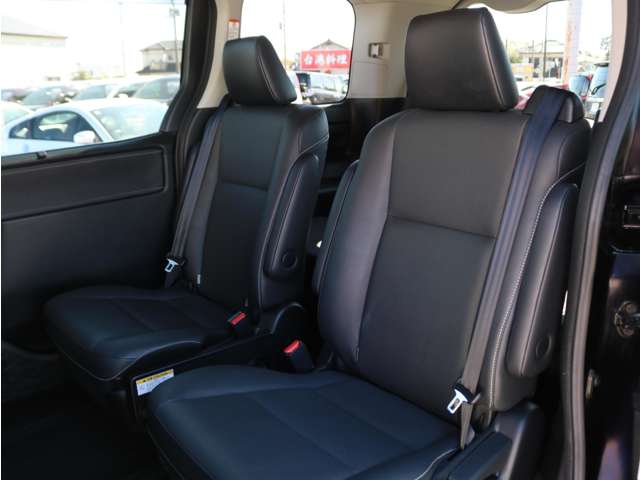 Toyota Esquire 11