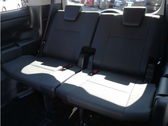 Toyota Esquire 12