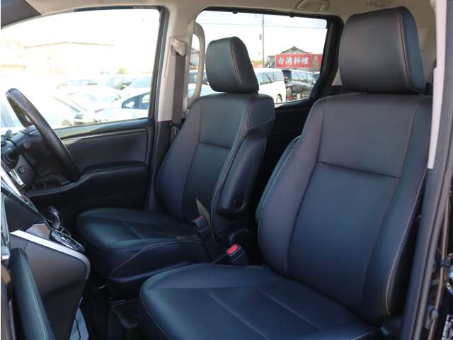 Toyota Esquire 5