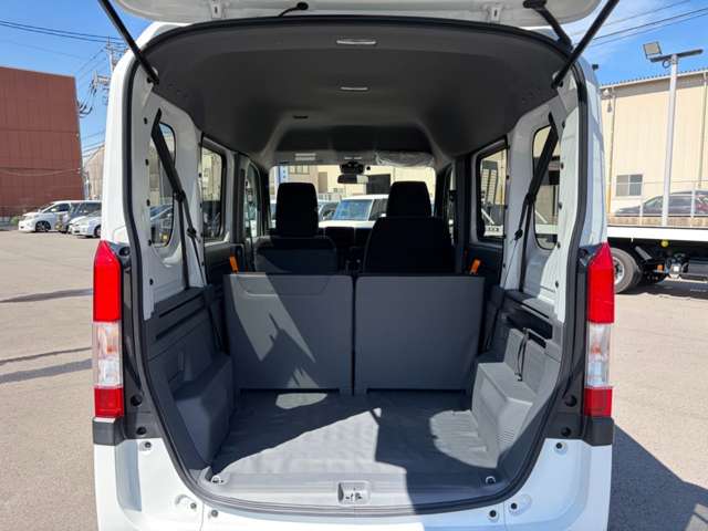 Honda N-VAN 8