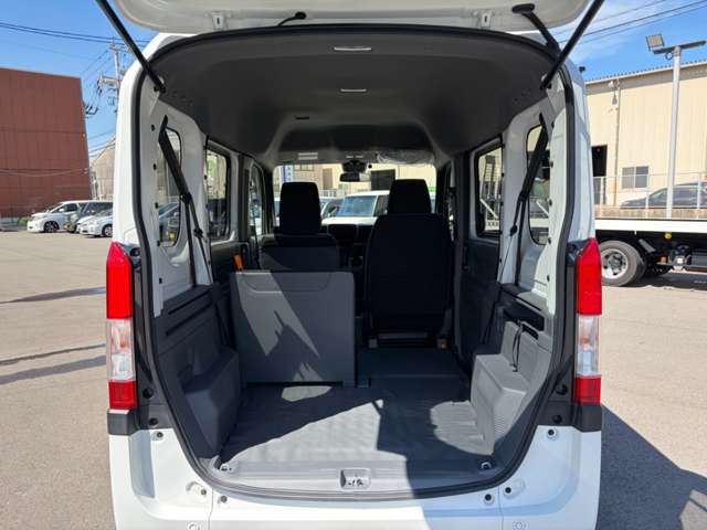 Honda N-VAN 9