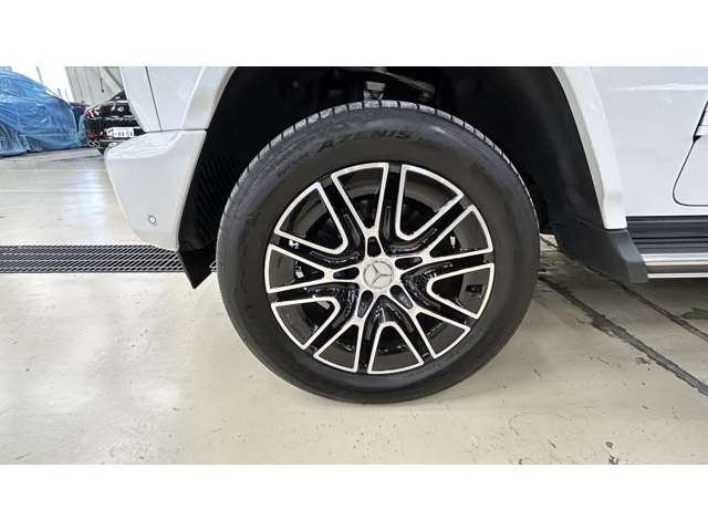 Mercedes-Benz G-Class 11
