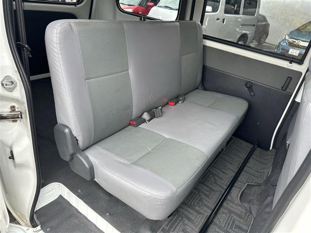 Toyota Town Ace Van 8