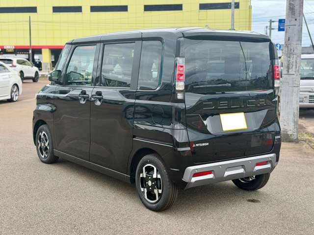 Mitsubishi Delica Mini 7