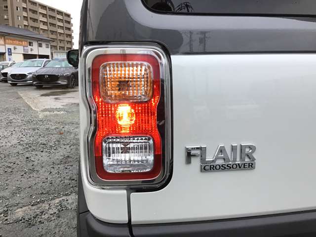 Mazda Flair Crossover 10