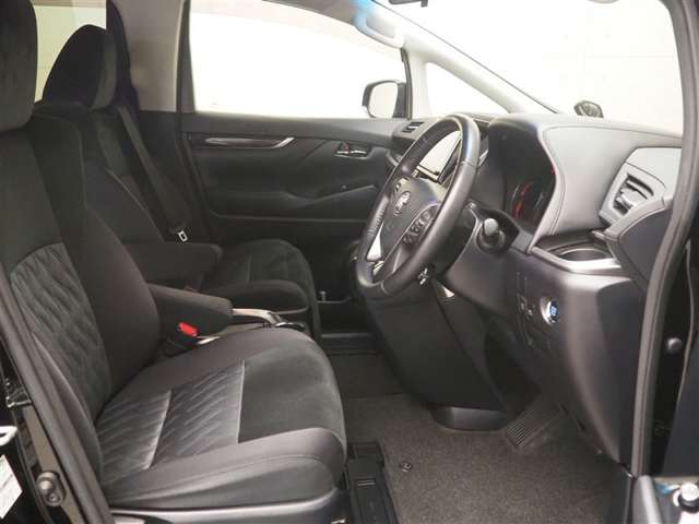 Toyota Vellfire 11