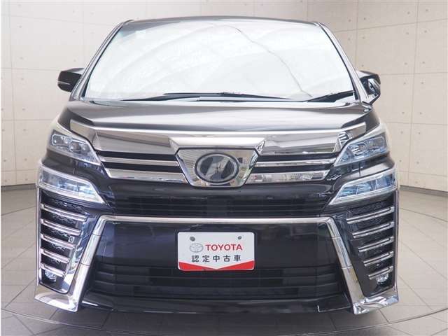 Toyota Vellfire 4