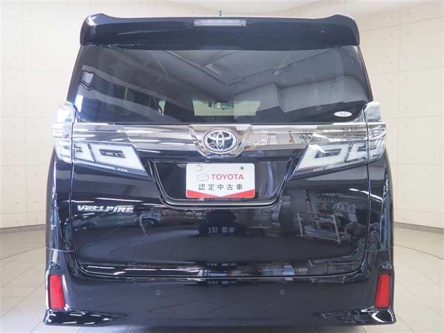 Toyota Vellfire 6