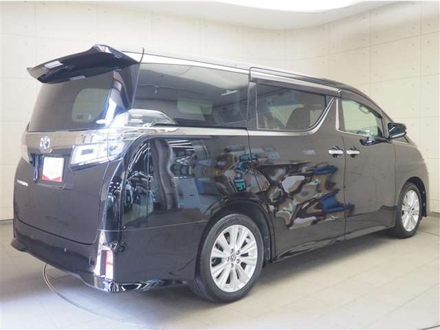 Toyota Vellfire 7