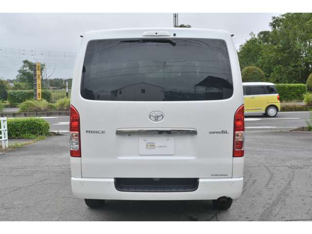 Toyota Hiace Van 3