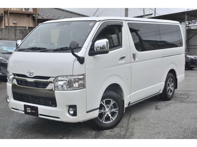 Toyota Hiace Van 8