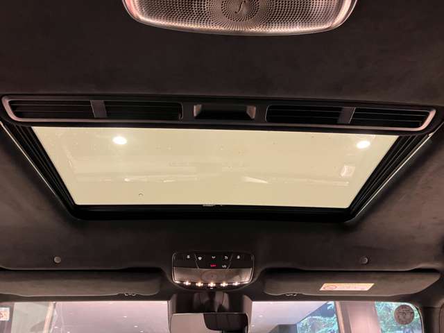 Mercedes-Benz G-Class 12