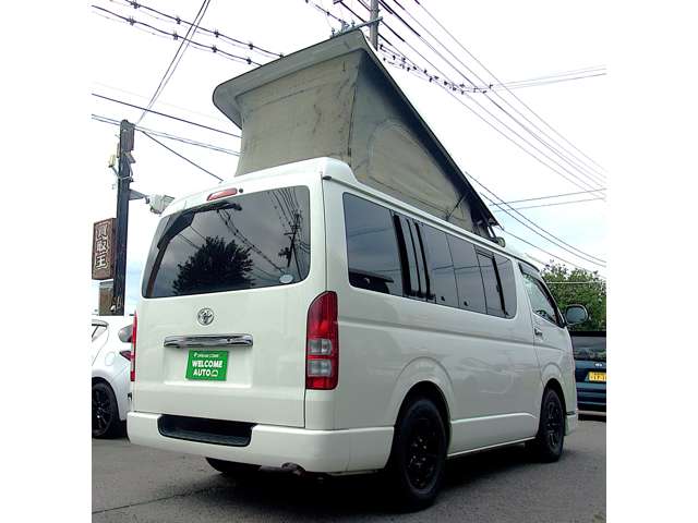 Toyota Hiace Van 11