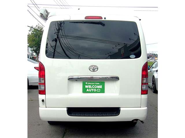 Toyota Hiace Van 6