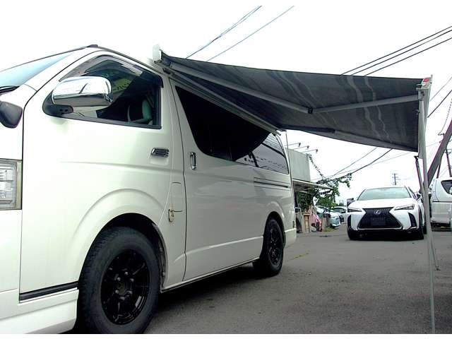 Toyota Hiace Van 8