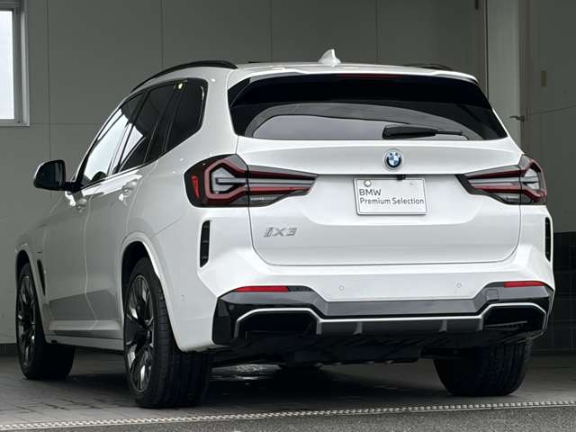 BMW iX3 9