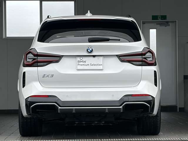 BMW iX3 10