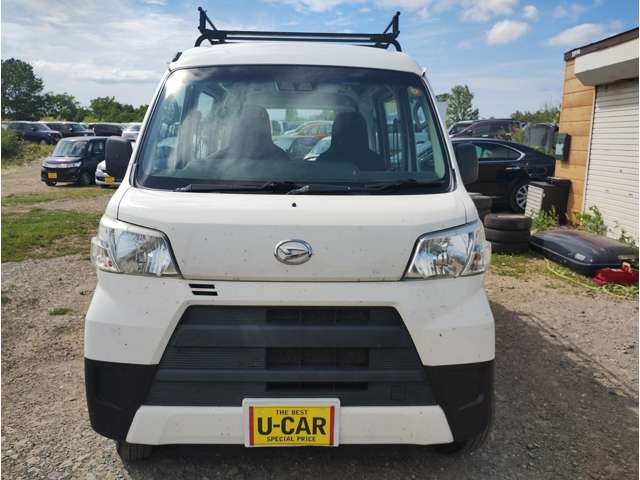 Daihatsu Hijet Cargo 7
