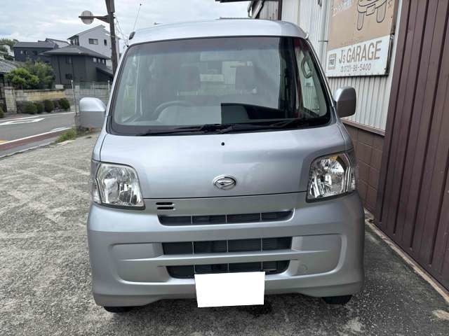 Daihatsu Hijet Cargo 2