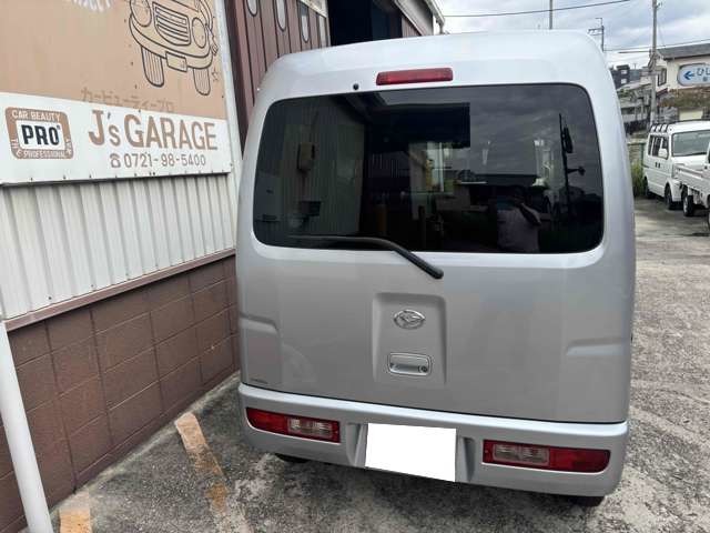 Daihatsu Hijet Cargo 8