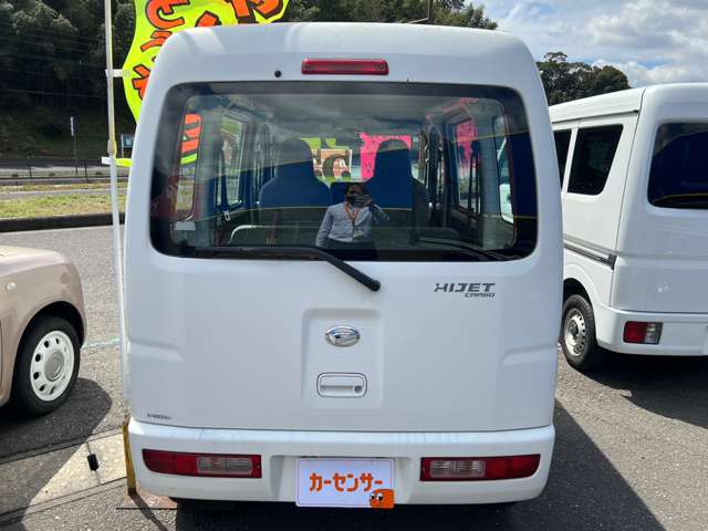Daihatsu Hijet Cargo 5