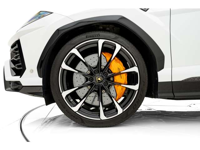 Lamborghini ウルス 12