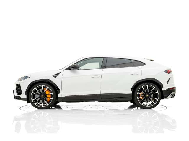 Lamborghini ウルス 4