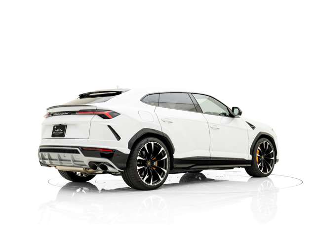 Lamborghini ウルス 7