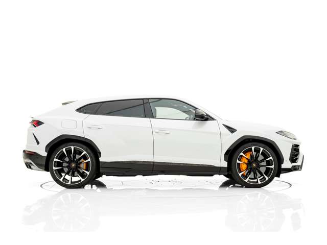 Lamborghini ウルス 8