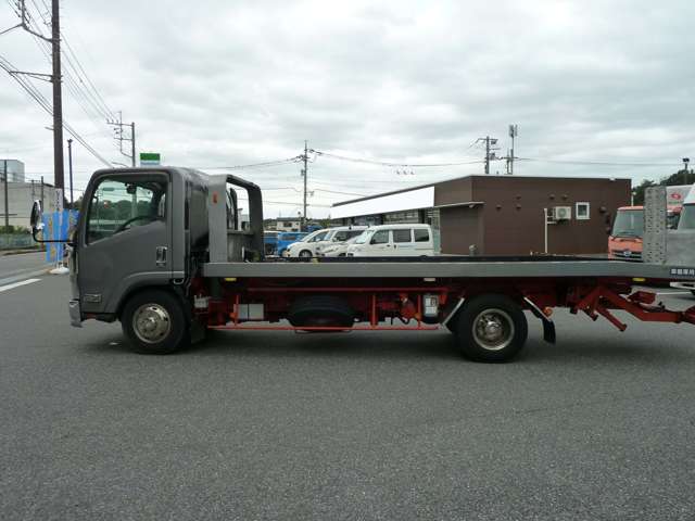 Isuzu Elf 8