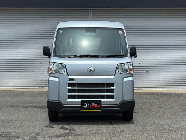 Daihatsu Hijet Cargo 4