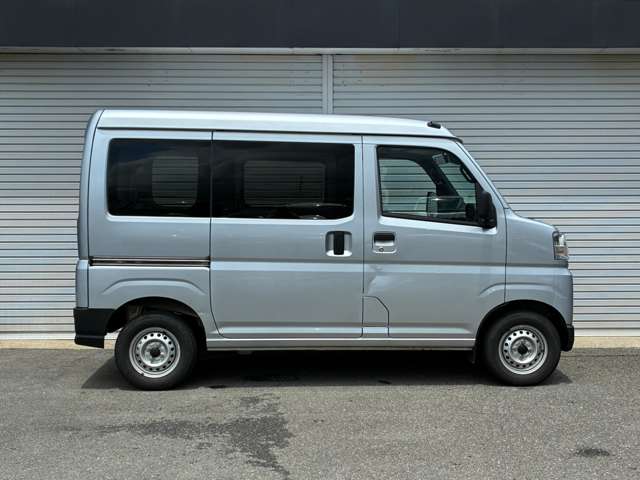 Daihatsu Hijet Cargo 6