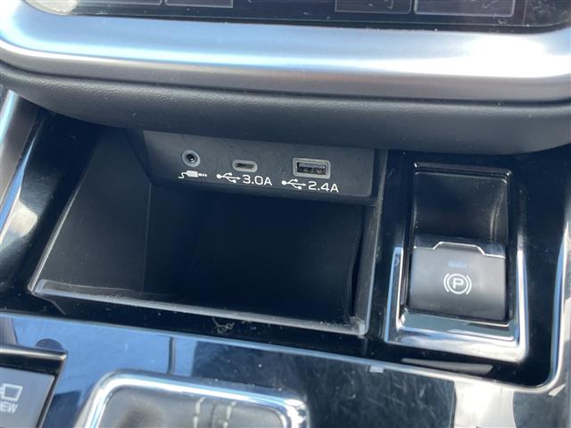 Subaru Legacy Outback 11