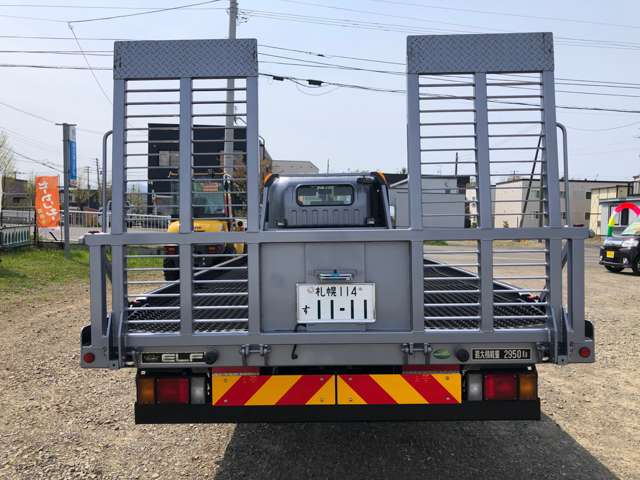 Isuzu Elf 4