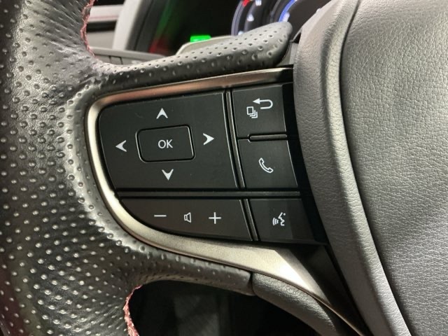 Lexus UX 9