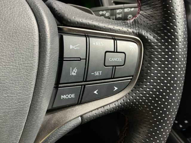 Lexus UX 10