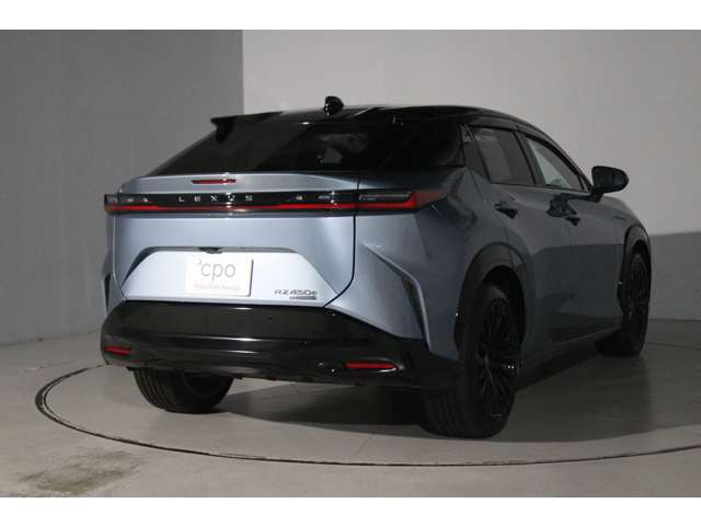 Lexus RZ 5