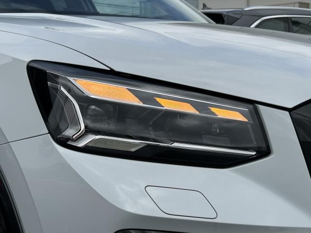 Audi Q2 11