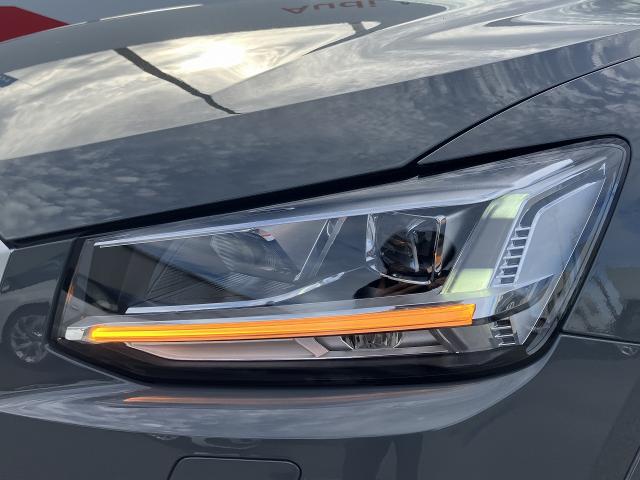 Audi Q2 12