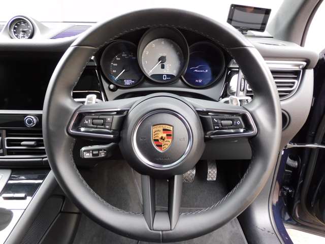 Porsche Macan 4