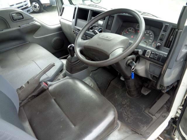 Isuzu Elf 3