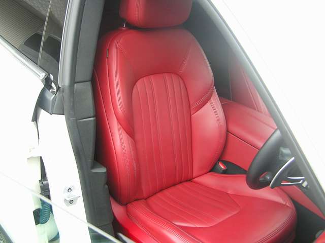 Maserati Levante 12
