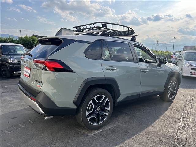 Toyota RAV4 8