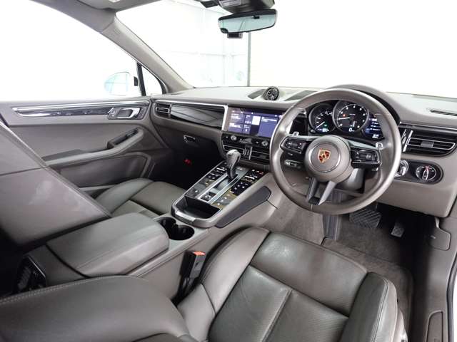 Porsche Macan 4