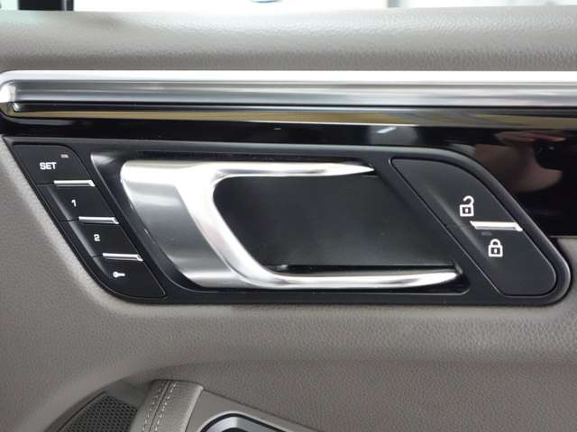 Porsche Macan 9