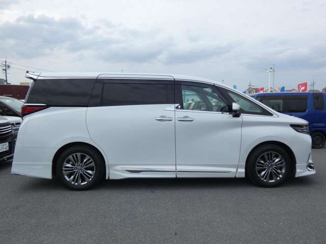 Toyota Alphard 8