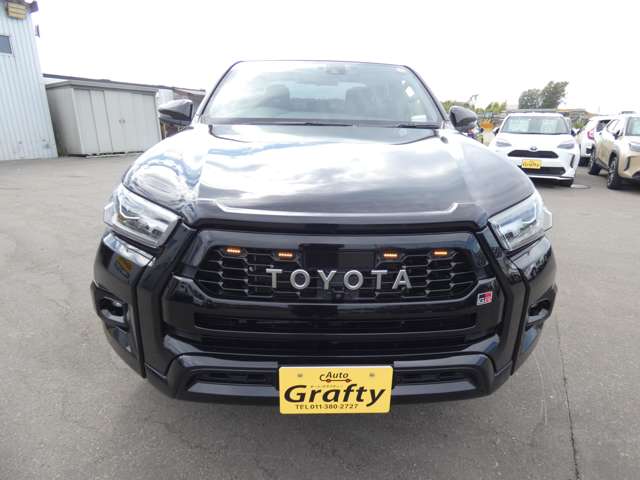 Toyota Hilux 2