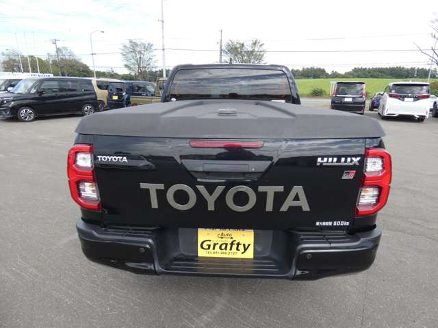 Toyota Hilux 6