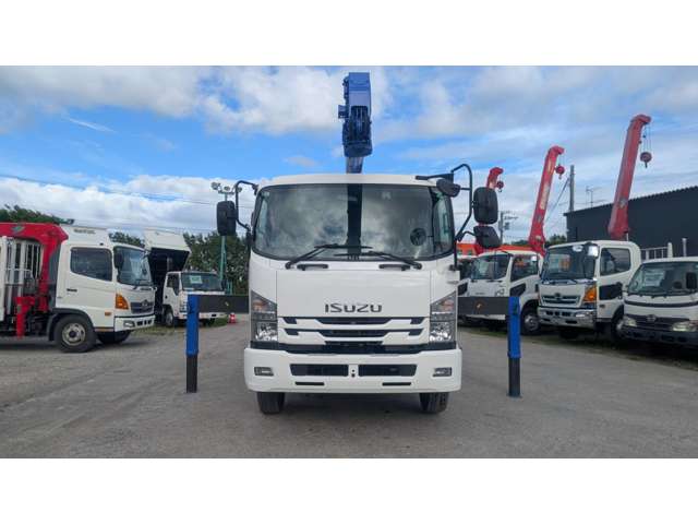 Isuzu Forward 2